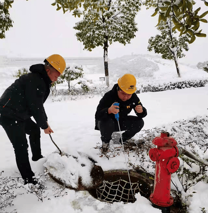 風(fēng)雪無(wú)阻保供水——銅仁市城交集團(tuán)銅興供水公司開(kāi)展高區(qū)管網(wǎng)巡檢工作